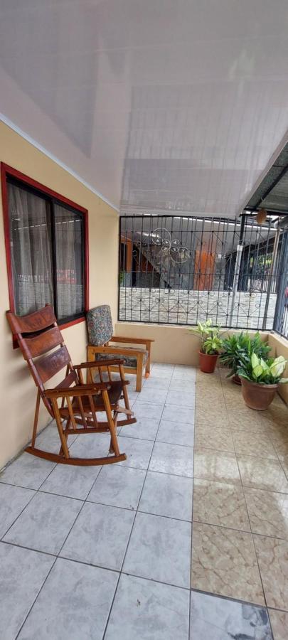 Hostel Casa Marina Puerto Limon Bagian luar foto