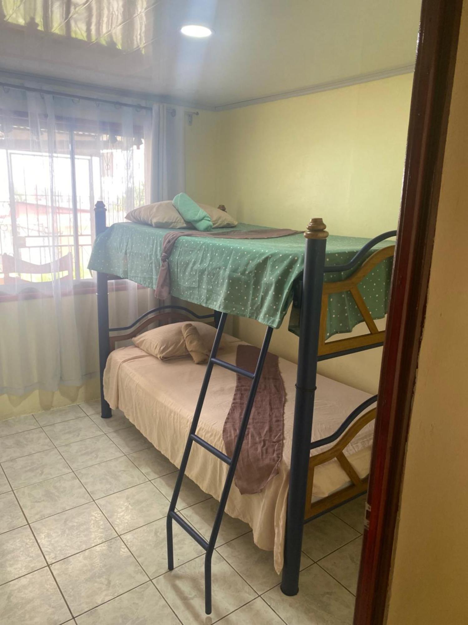 Hostel Casa Marina Puerto Limon Bagian luar foto