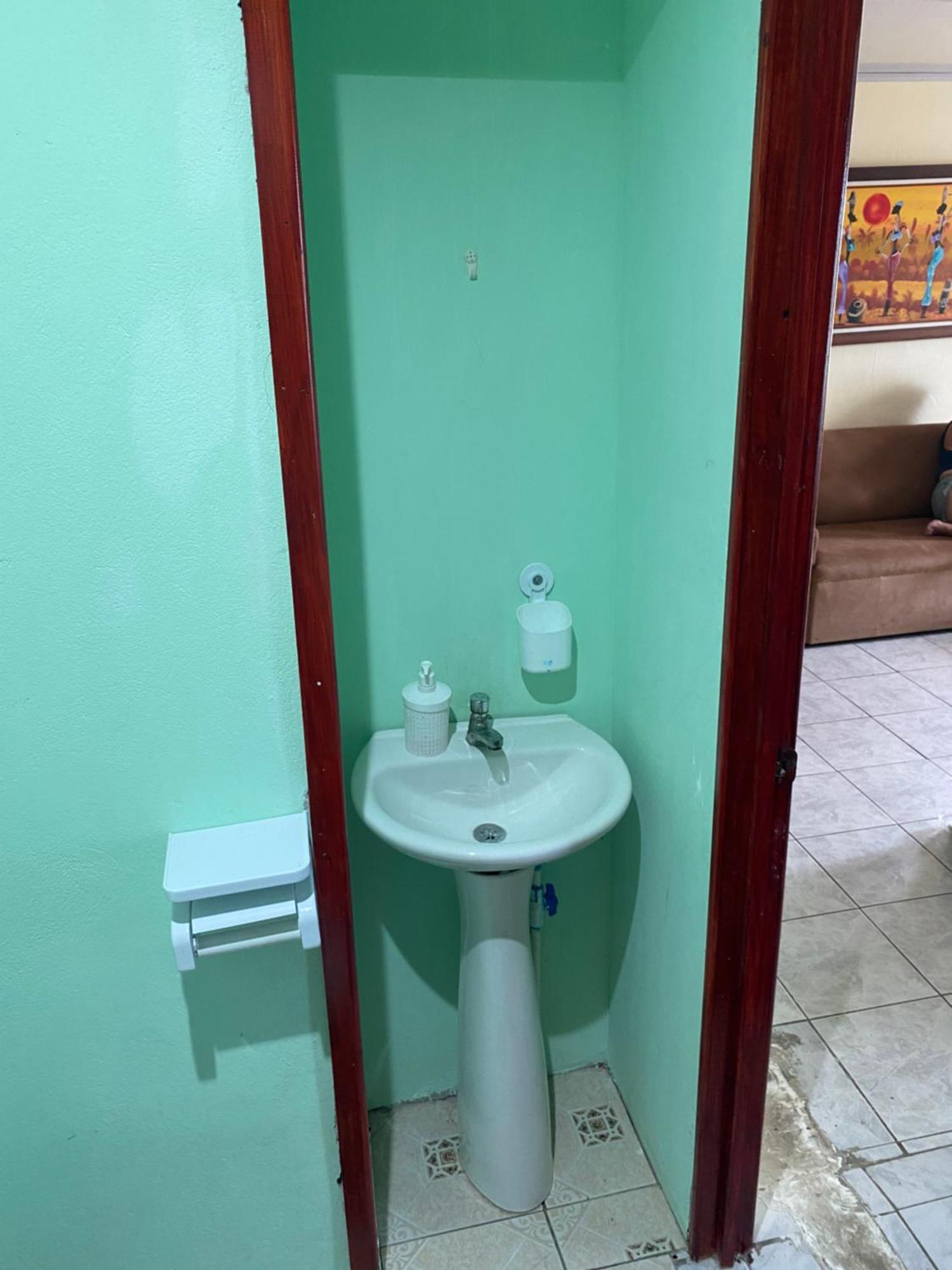 Hostel Casa Marina Puerto Limon Bagian luar foto